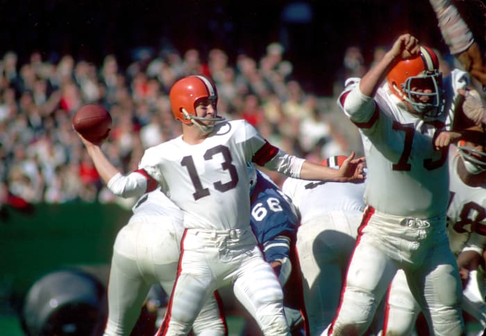 Oct 23, 1966; Cleveland, OH , USA; FILE PHOTO; Cleveland Browns quarterback (13) Frank Ryan in action against the Dallas Cowboys at Cleveland Stadium.